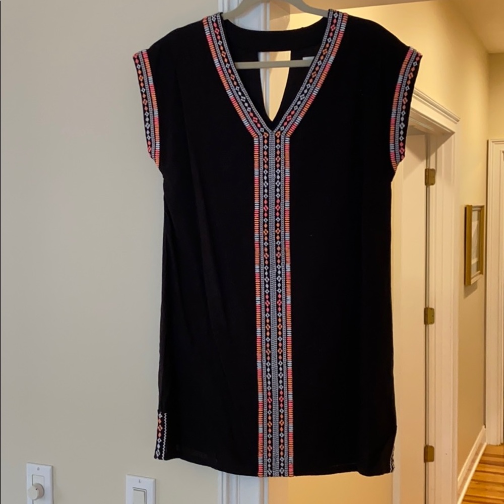 Embroidered tunic dress